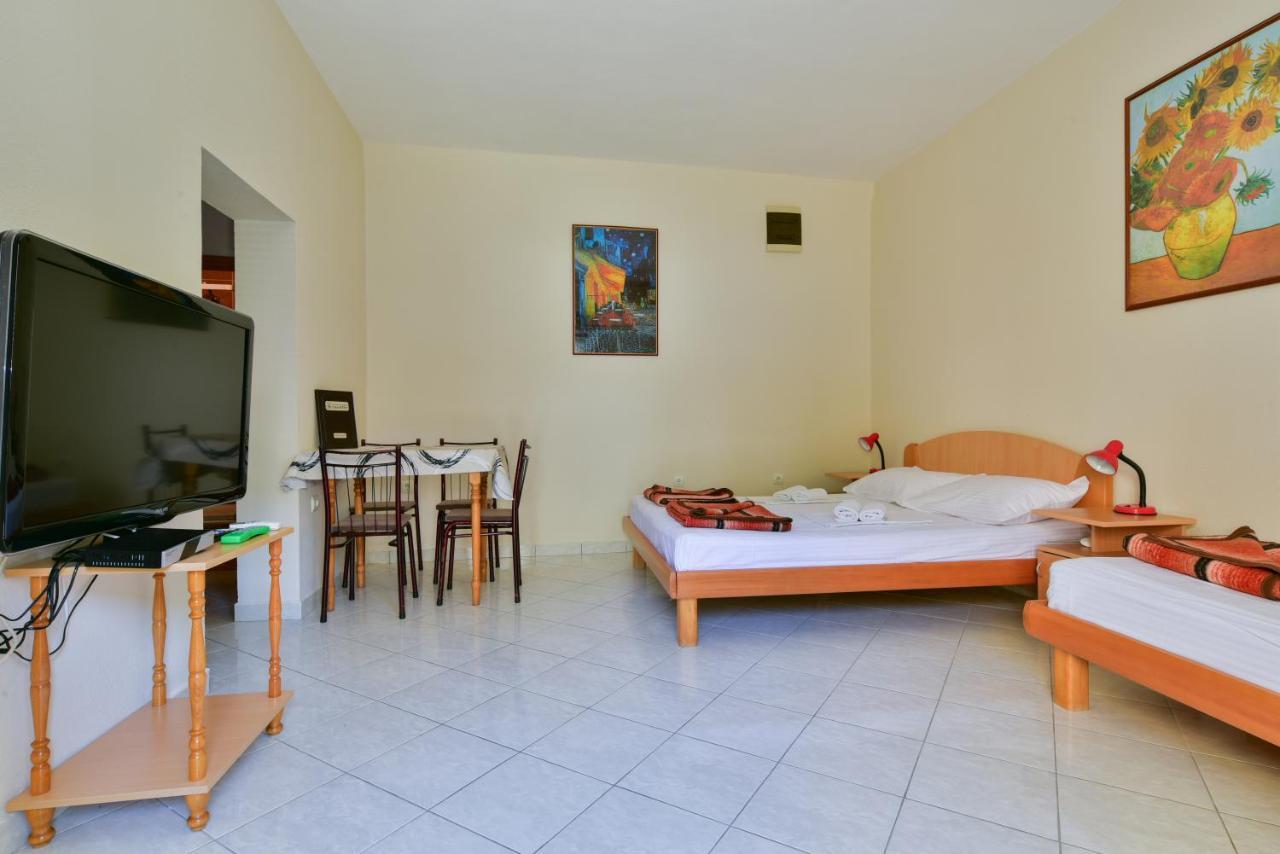 Apartments Srzentic Petrovac Exteriér fotografie